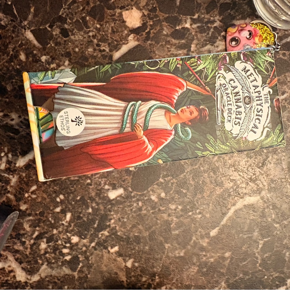 Oracle Deck - Colorful Artwork - Picture 2 of 4